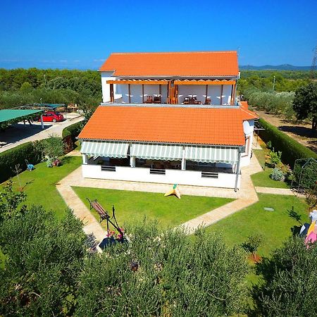 Apartments Belegrata Biograd Na Moru Exteriör bild